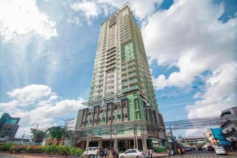 Sunvida Tower Residences Infront Of Sm City سيبو المظهر الخارجي الصورة